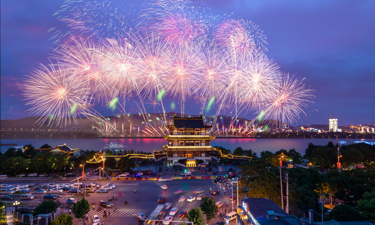 chinese new year fireworks history